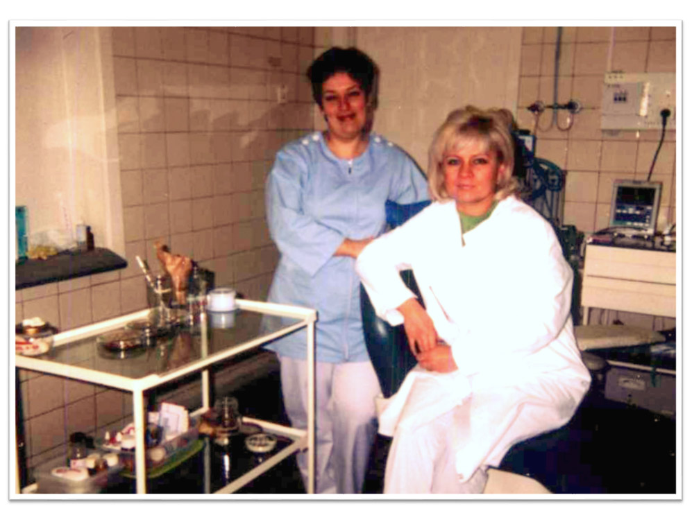 Врач стоматолог-хирург  Рунова О.А., 2000 год